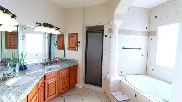 20211026170819285499000000-o